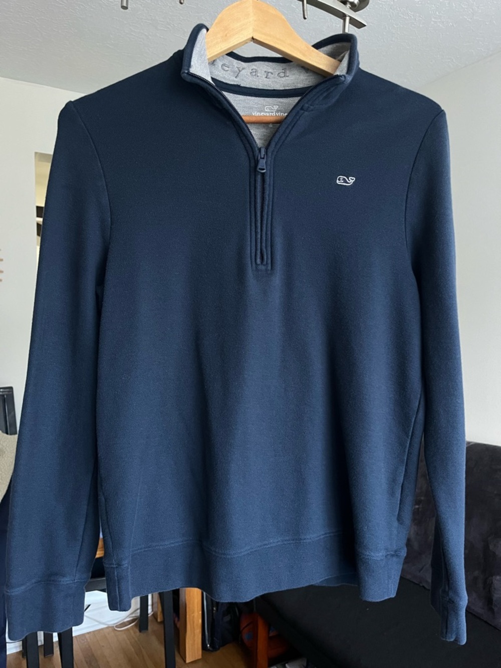 Vineyard Vines Navy young men  Quarter-Zip Pullover Size large 16 youth